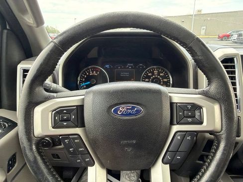Used 2016 Ford F150 Lariat w/ Equipment Group 502A Luxury AWD/4WD image 16