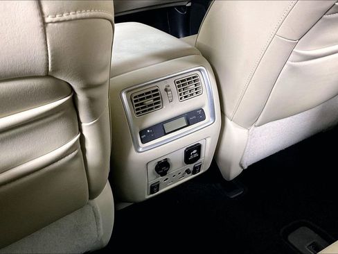 Used 2017 INFINITI QX60 FWD w/ Deluxe Technology Package image 36