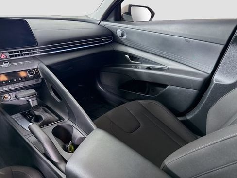 Used 2024 Hyundai Elantra SEL image 22