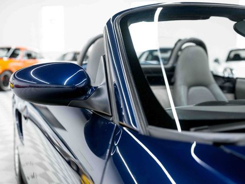 Used 2001 Porsche Boxster RWD image 30