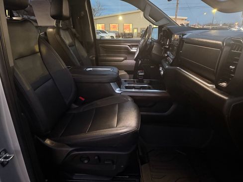 Used 2022 GMC Sierra 1500 SLT w/ SLT Premium Plus Package image 25