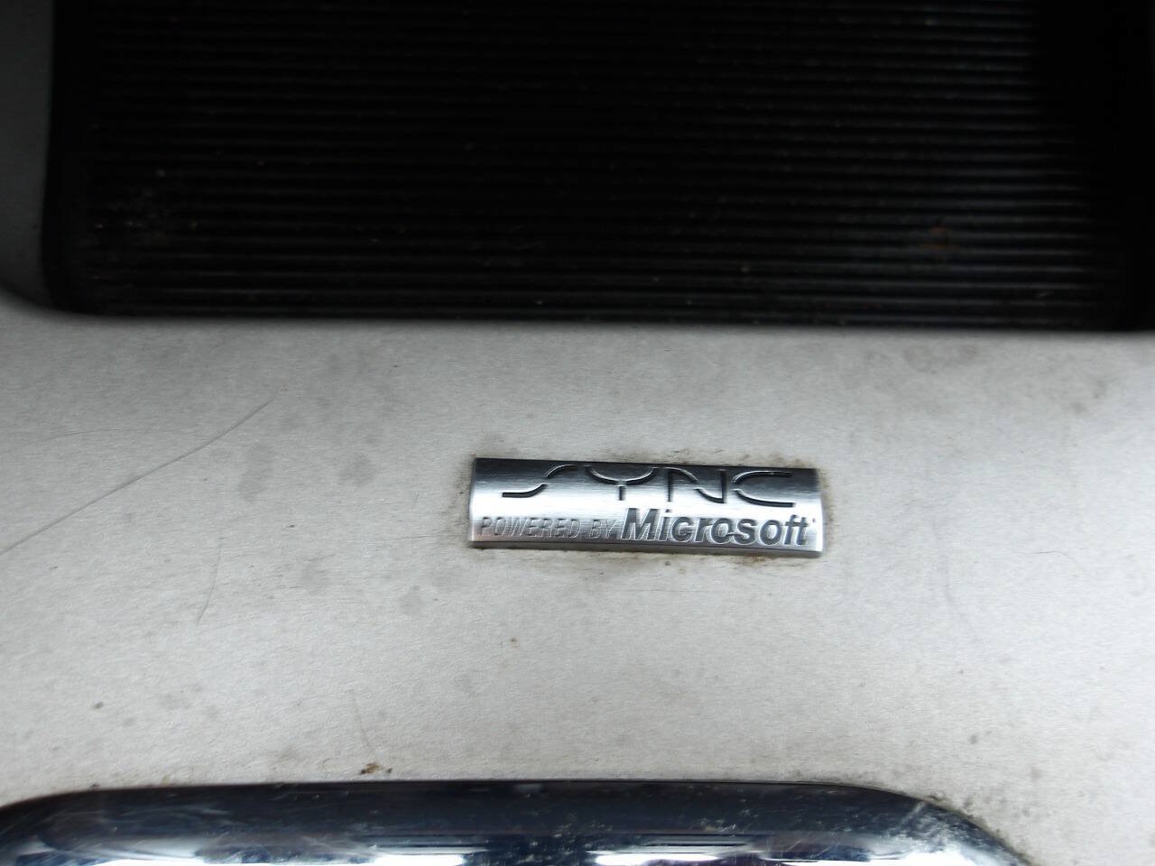 Used 2010 Ford Escape XLT AWD/4WD image 17