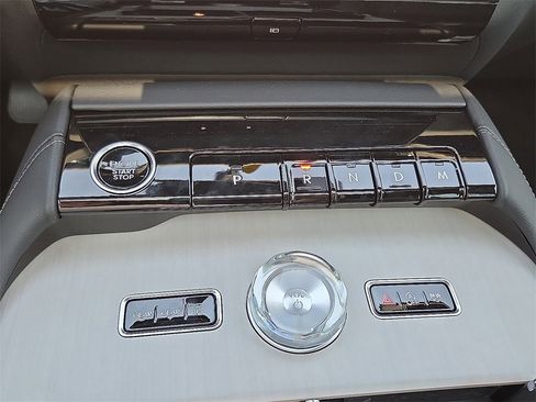 New 2025 Lincoln Navigator Reserve w/ Jet Appearance Package image 17