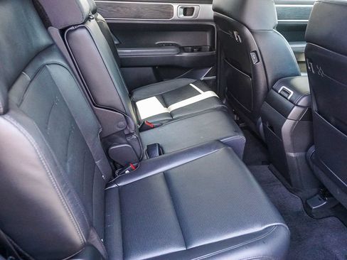 Used 2025 Hyundai Santa Fe Limited FWD image 14