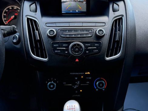 Used 2018 Ford Focus ST image 18