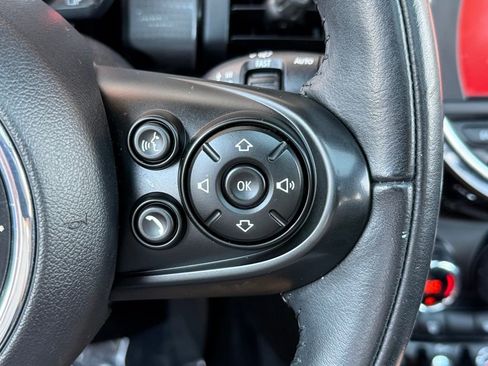 Used 2020 MINI Cooper 4-Door Hardtop w/ Storage Package image 28