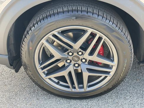 New 2026 Ford Explorer ST RWD image 33