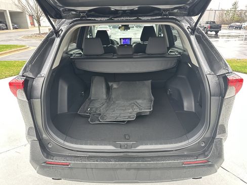Certified 2024 Toyota RAV4 XLE image 31