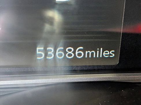 Used 2023 Nissan Versa SV FWD image 11