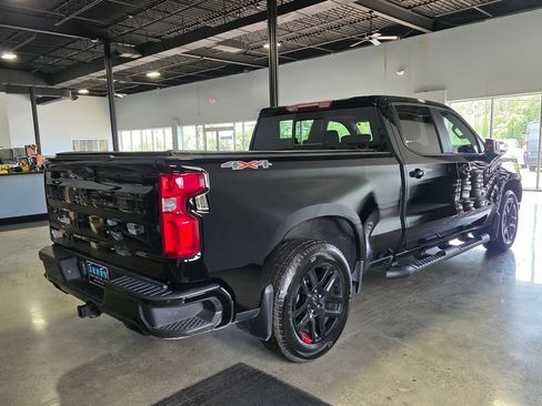 Used 2024 Chevrolet Silverado 1500 RST w/ Redline Edition AWD/4WD image 4