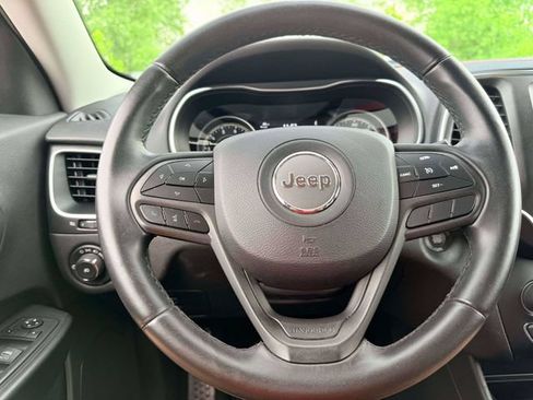 Used 2019 Jeep Cherokee Trailhawk AWD/4WD image 22