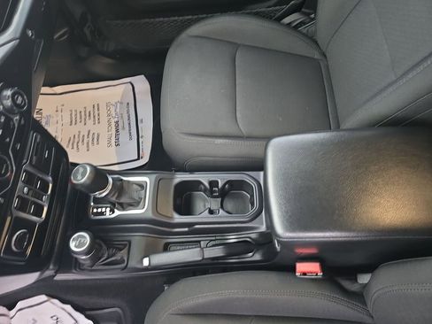 Used 2023 Jeep Wrangler Sport S image 12