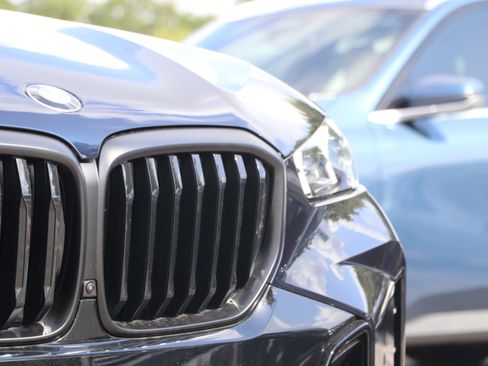 Used 2026 BMW X5 sDrive40i w/ M Sport Package RWD image 6