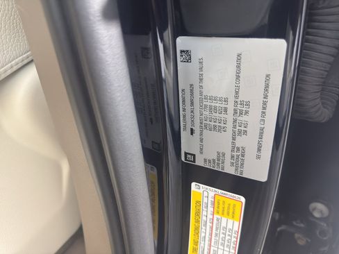 Used 2021 GMC Yukon XL Denali w/ Denali Premium Package AWD/4WD image 13