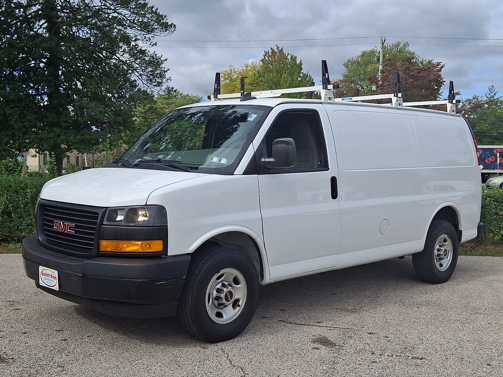 Used 2021 GMC Savana 2500 w/ Driver Convenience Package RWD image 3