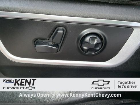 Used 2019 RAM 1500 Laramie w/ Sport Appearance Package image 31