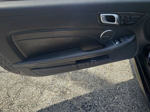 Used 2015 Mercedes-Benz SLK 250 w/ Premium Package image 14