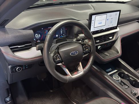 Used 2025 Ford Explorer ST AWD/4WD image 19