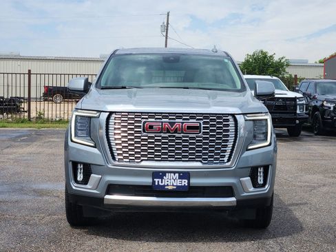 Used 2024 GMC Yukon XL Denali w/ Advanced Technology Package RWD image 2