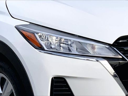 Used 2025 Nissan Kicks Play S image 24