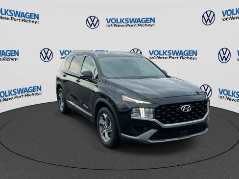 Used 2023 Hyundai Santa Fe SEL FWD image 2