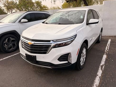 Used 2024 Chevrolet Equinox LT AWD/4WD image 2