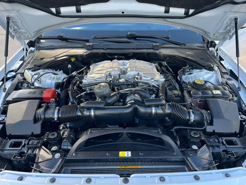 Used 2016 Jaguar XF S image 13