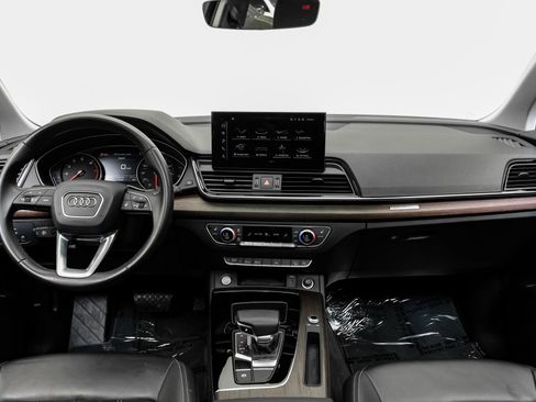 Used 2023 Audi Q5 2.0T Premium w/ Convenience Package AWD/4WD image 19
