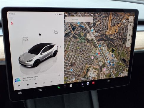 Used 2023 Tesla Model Y Long Range image 8