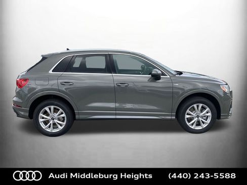Used 2025 Audi Q3 2.0T Premium w/ Convenience Package image 5