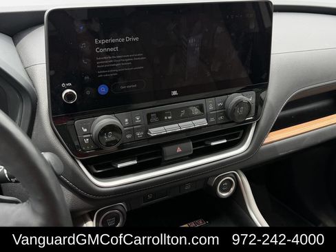 Used 2024 Toyota Grand Highlander AWD image 17