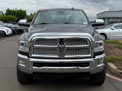 Used 2016 RAM 2500 Laramie w/ Convenience Group AWD/4WD image 3