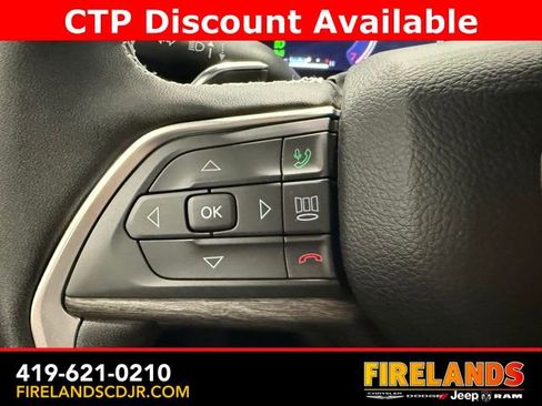 New 2025 Jeep Grand Cherokee Limited image 12