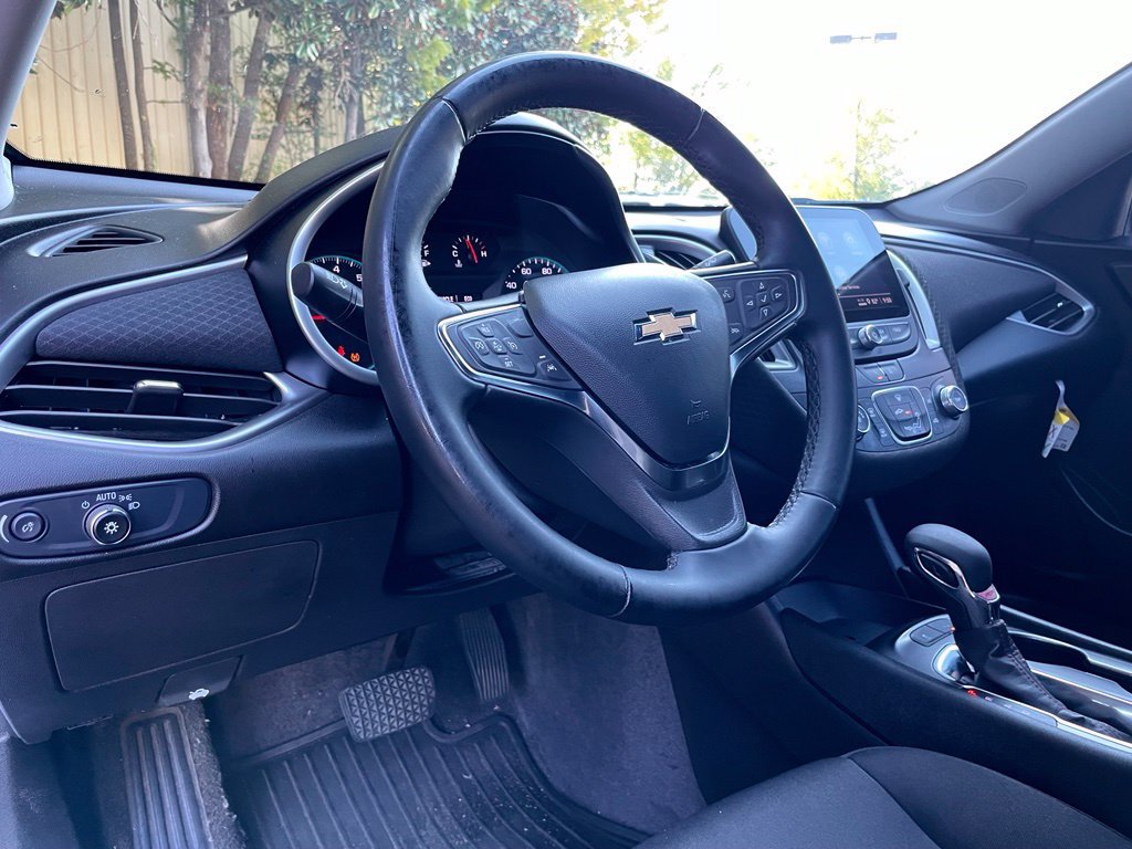 Used 2024 Chevrolet Malibu RS FWD image 9