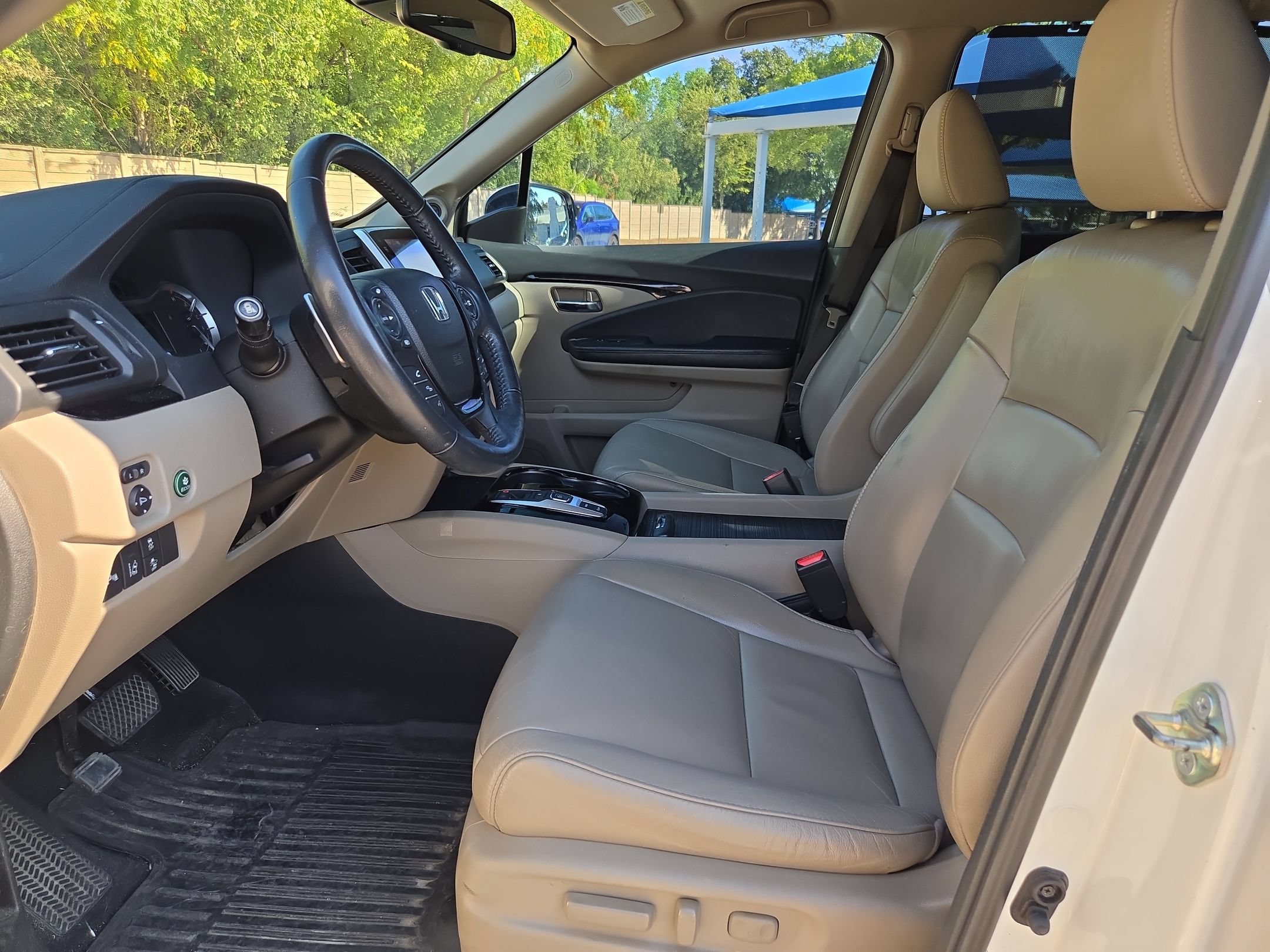 Used 2016 Honda Pilot Touring image 9