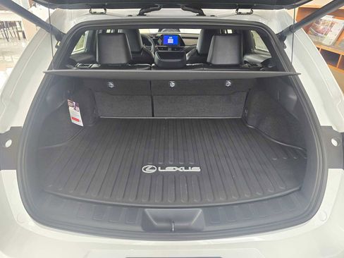 New 2026 Lexus UX 300h AWD image 18