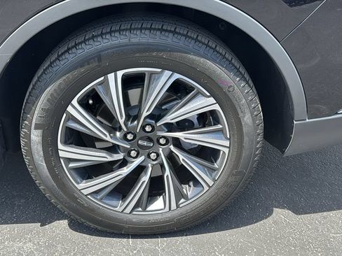 Used 2025 Lincoln Aviator 2WD image 9