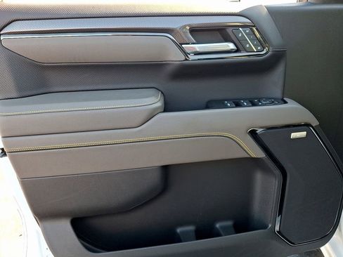 Used 2023 Chevrolet Silverado 1500 ZR2 w/ Technology Package image 12