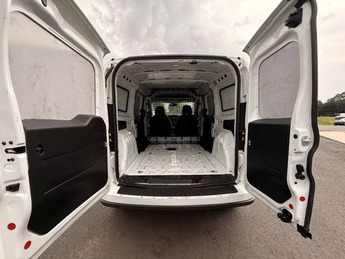 Used 2022 RAM ProMaster City Tradesman FWD image 17