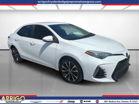 Used 2018 Toyota Corolla SE image 1