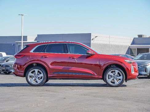 New 2025 Audi Q5 Premium Plus image 4