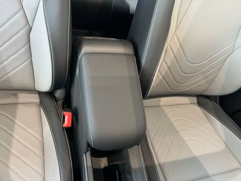 New 2026 Volkswagen Tiguan SE R-Line FWD image 36