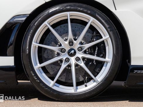 Used 2021 McLaren 765LT image 9
