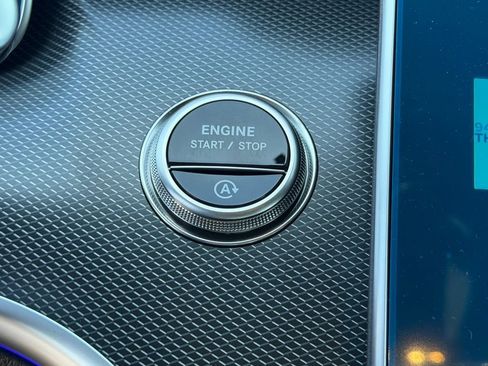 New 2025 Mercedes-Benz C 300 4MATIC Sedan image 24