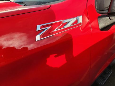 Used 2021 Chevrolet Silverado 1500 LT Trail Boss w/ Convenience Package II image 9