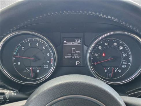 Used 2011 Jeep Grand Cherokee Laredo AWD/4WD image 10