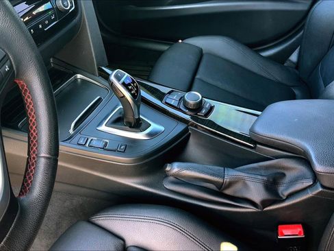 Used 2017 BMW 330i Sedan image 17