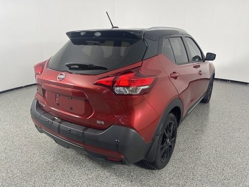 Used 2020 Nissan Kicks SR w/ SR Premium Package image 4