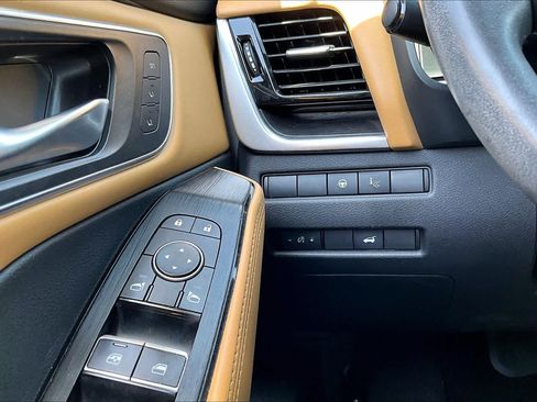 Used 2021 Nissan Rogue Platinum FWD image 33