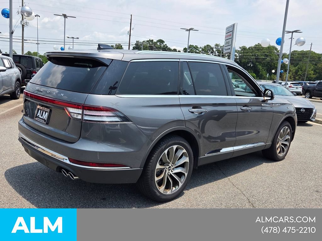 Used 2025 Lincoln Aviator Reserve AWD/4WD image 13